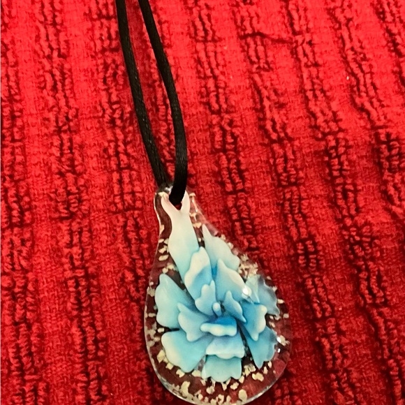 Charms - Picture 5 of 6